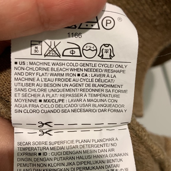 ⭐️3/$20⭐️ Old Navy Textured Cardigan - Picture 4 of 6